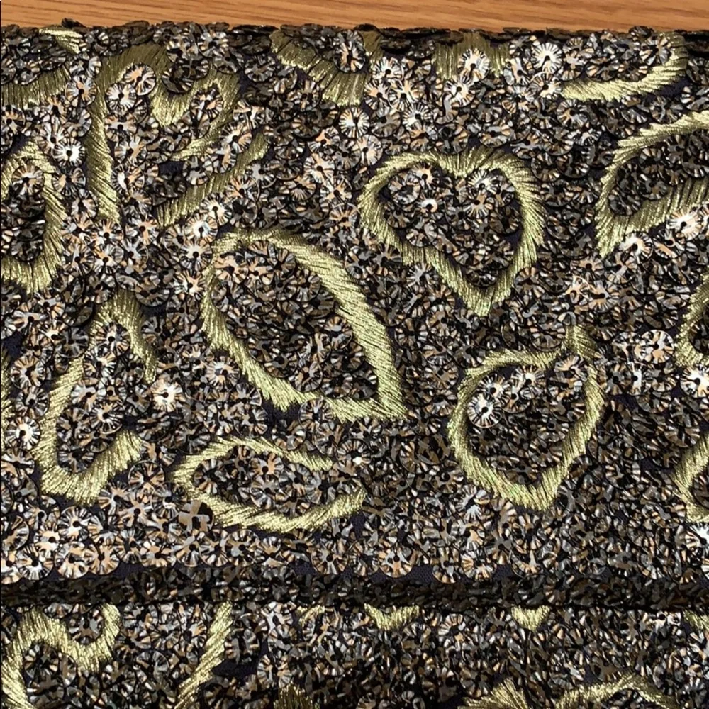 Gorgeous embroidered sequins clutch